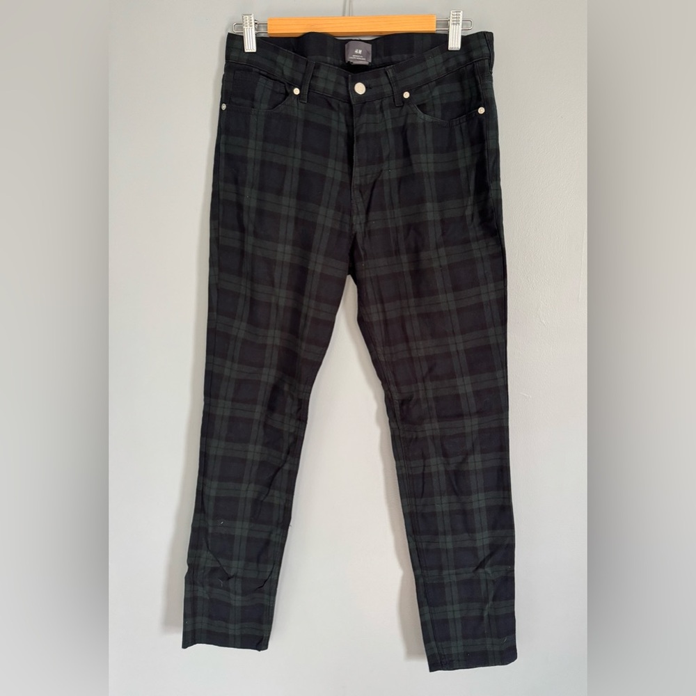 H&M Men’s Black and Green Plaid Pants Size 30